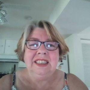 Meet your Posher, Marilyn